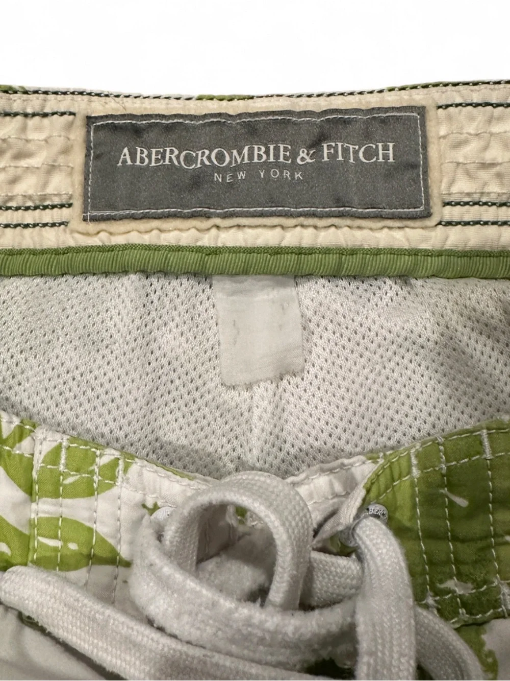 Vintage Y2K Abercrombie & Fitch 9 in. Men’s Swim Board Shorts Size Waist 34”